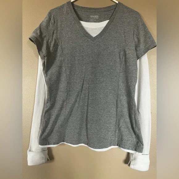 Danskin now active top with thumbhole sleeves. Women’s size large - Picture 5 of 10
